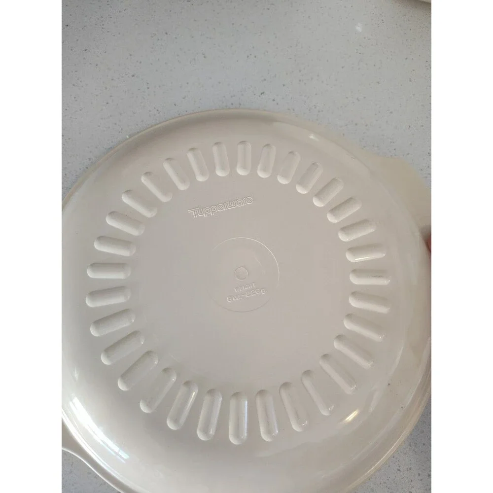 Tupperware Microwave Ultra 21 Round 3 qt, 1 3/4qt, Colander, lid, & Cone Stacked